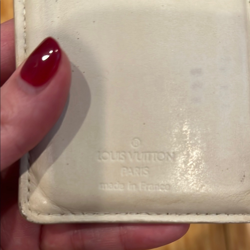 Louis Vuitton Vernis Kisslock Wallet - Picture 10 of 12